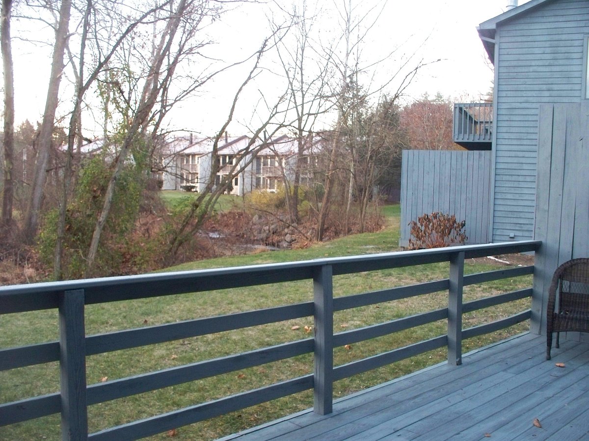 Chalet High Resort patio