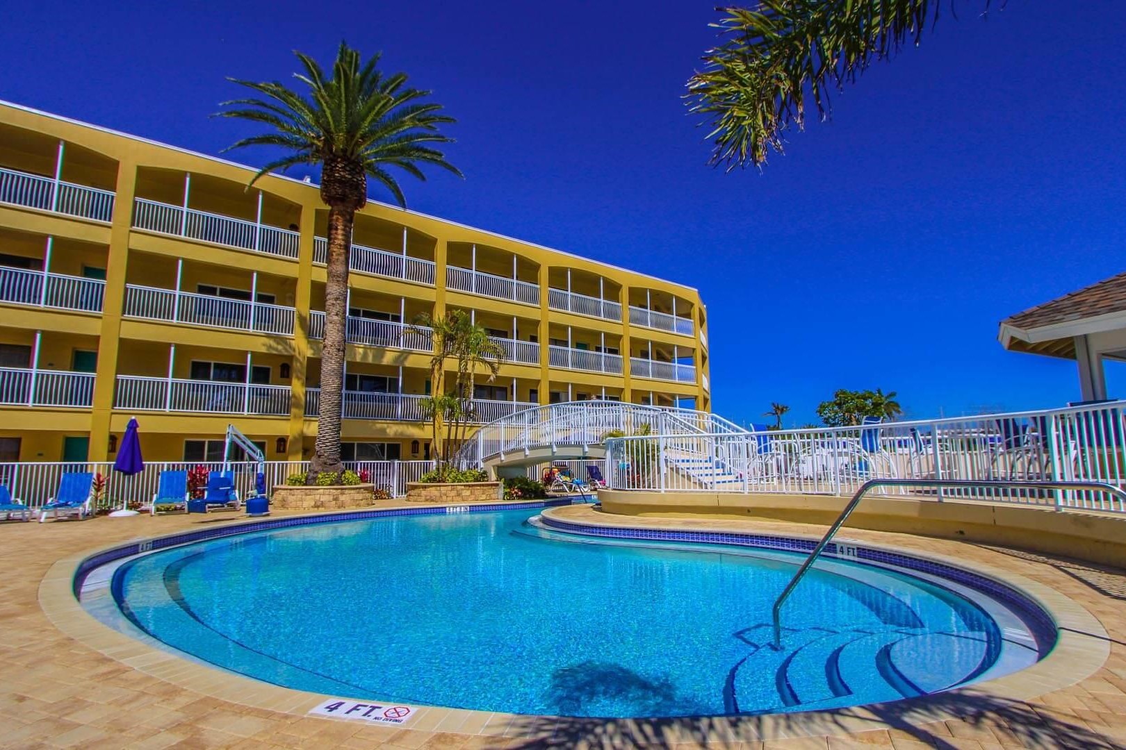 resort pool