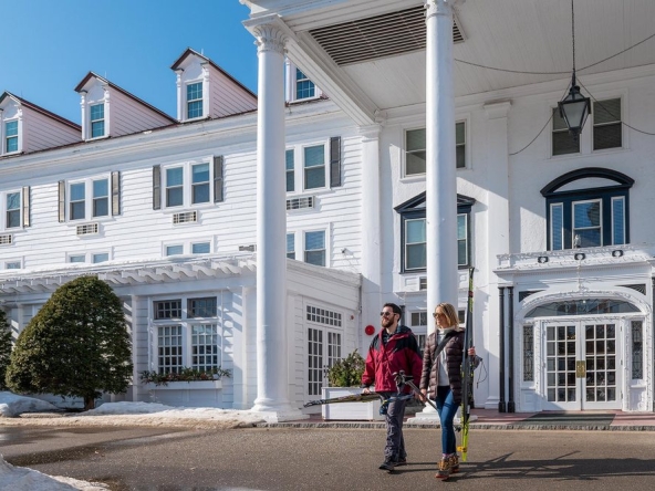 Eastern Slope Inn exterior