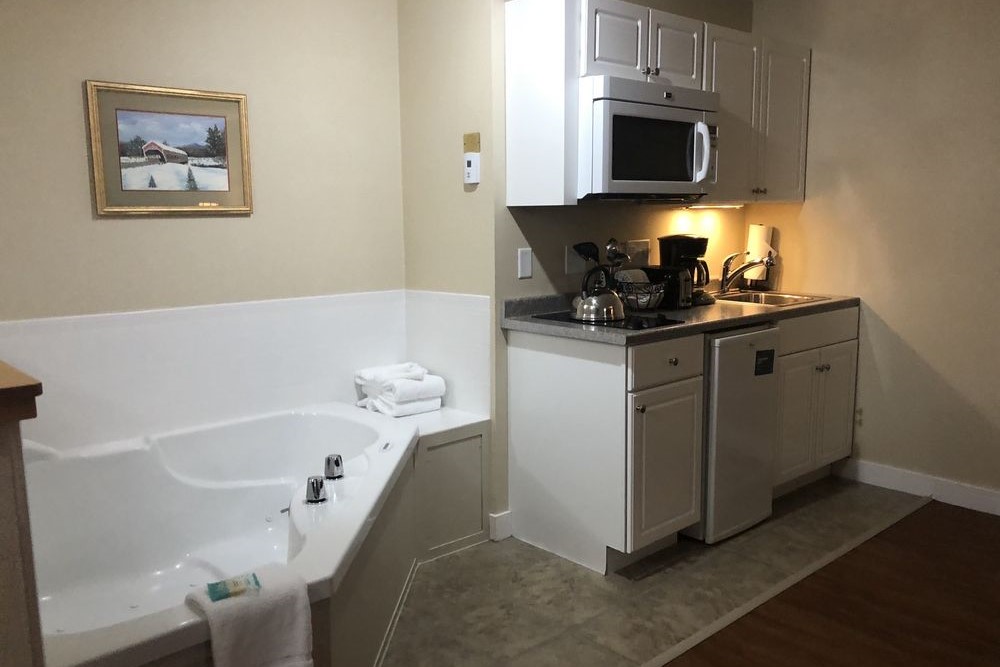 Eastern Slope Inn kitchenette