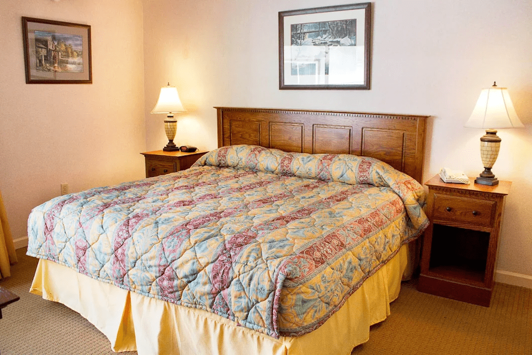 Gatlinburg Town Village bedroom