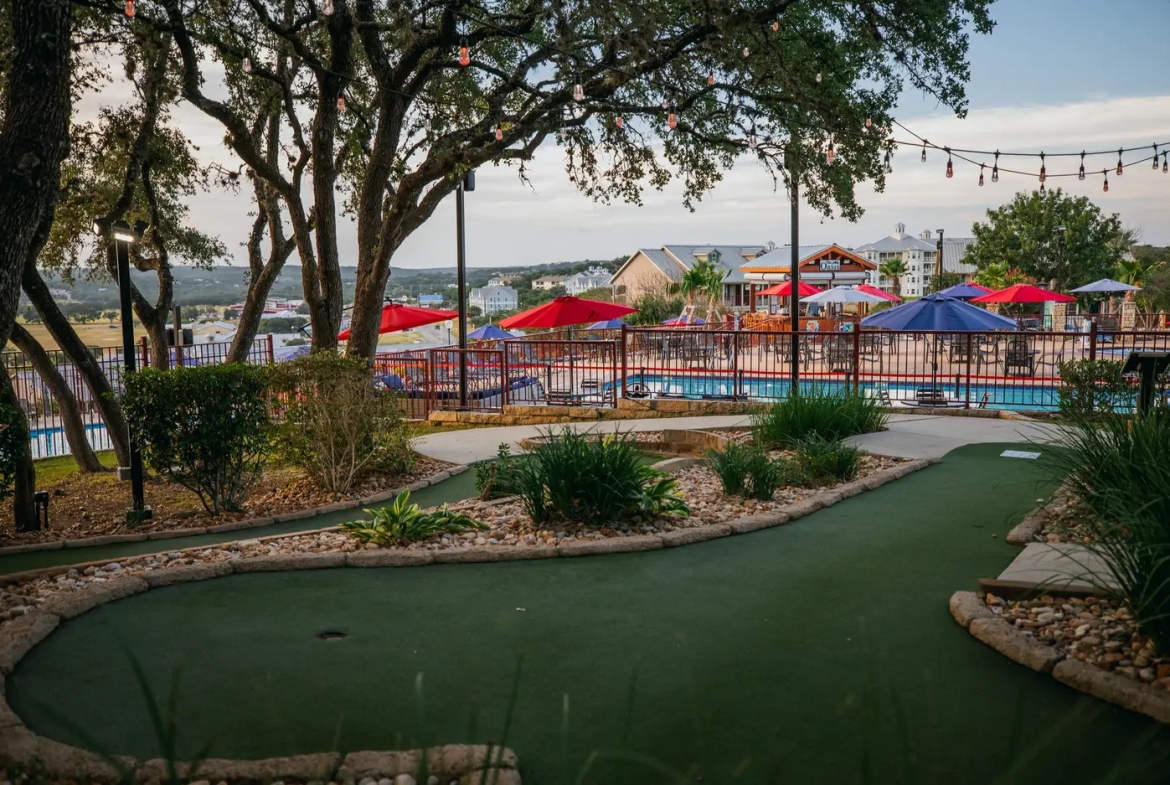 Hill Country Resort mini golf