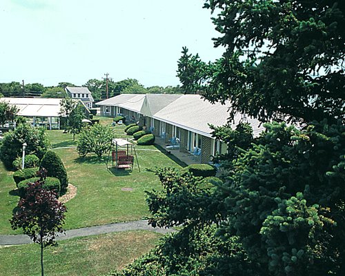 Holiday Vacation Condominiums exterior