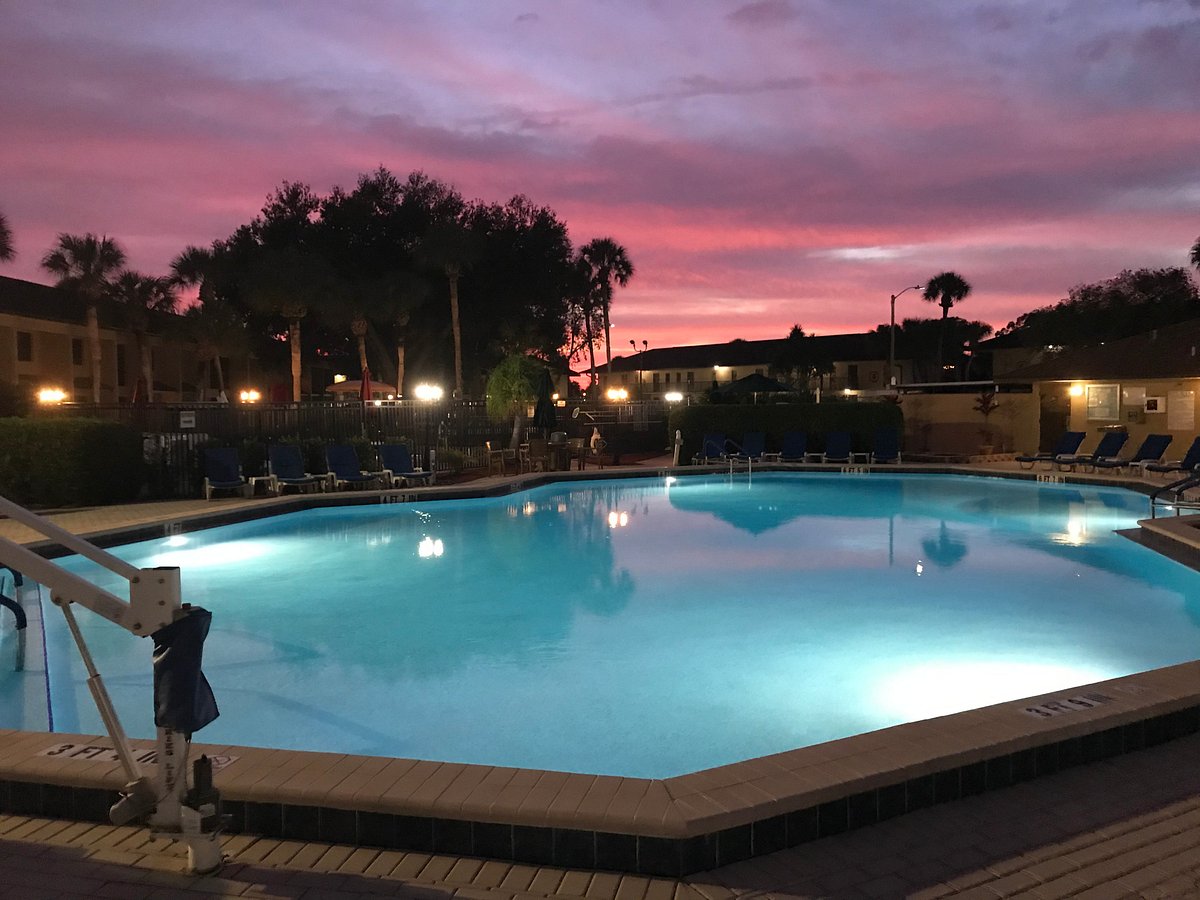 Lehigh Resort Club pool