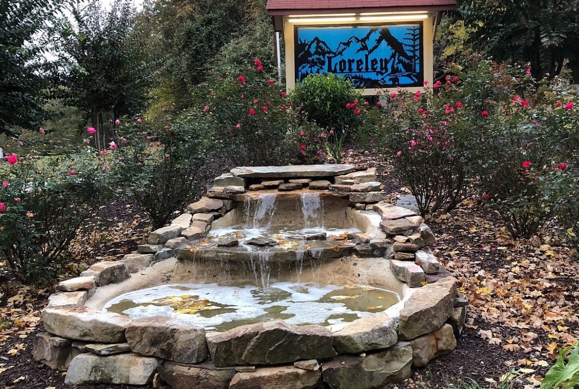 Lehigh Resort Club sign