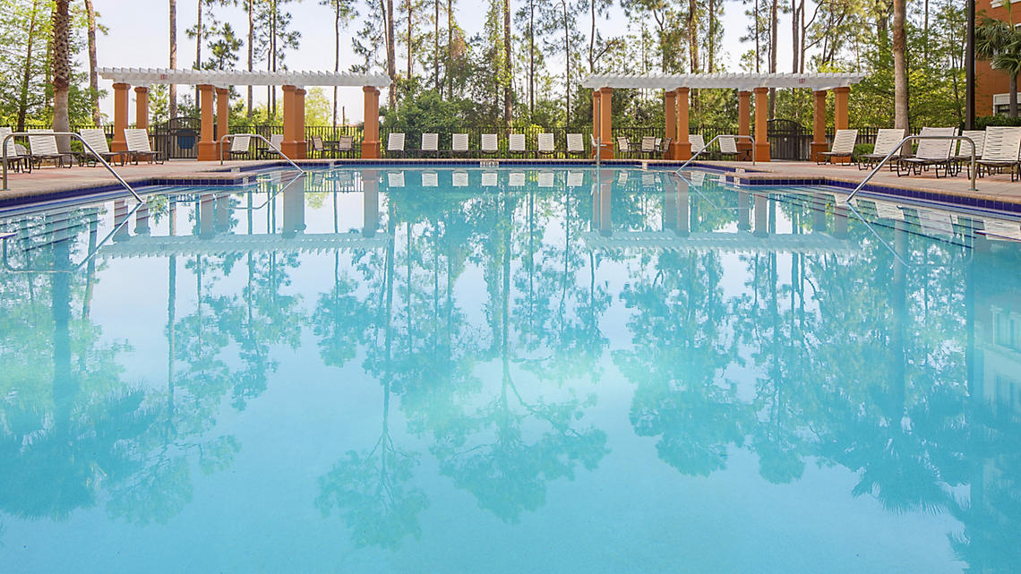 Oasis Lakes At The Fountains pool