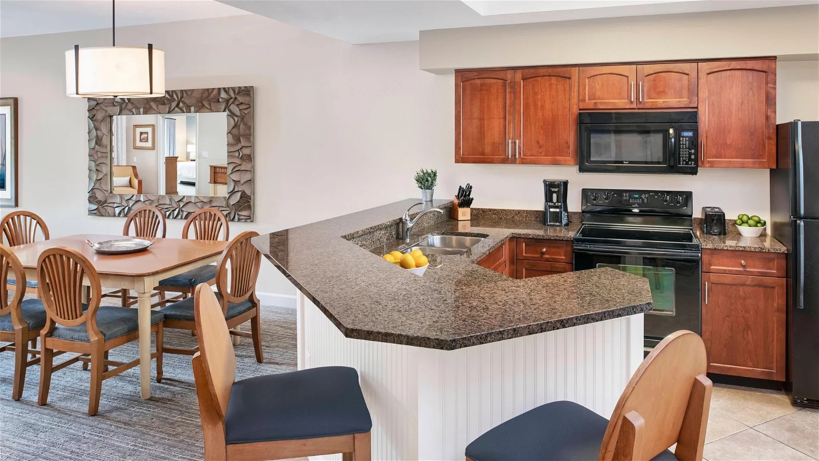 sheraton broadway resort kitchen and dining area