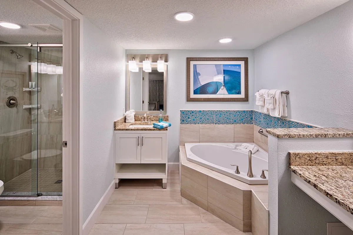 Grand Seas Resort bathroom